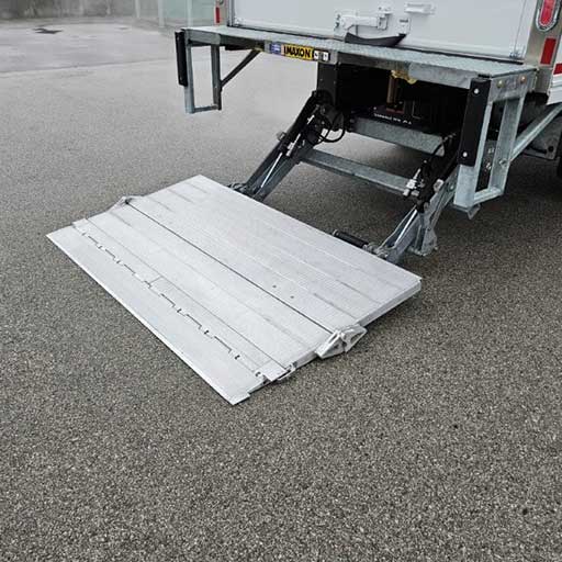 2025 HINO L6L ramp